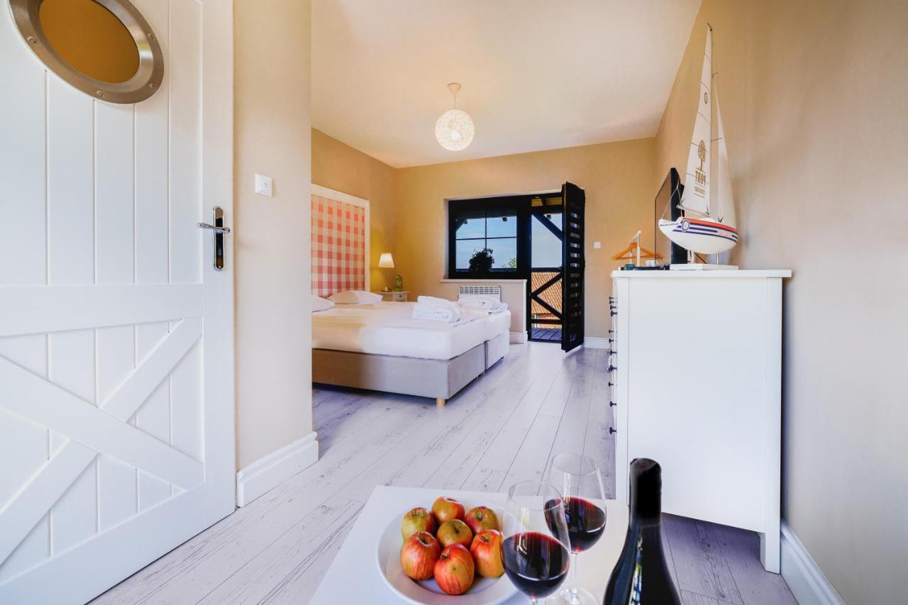 Stare Sady Chillout Rooms "Pod Jabloniami" Mikołajki 外观 照片